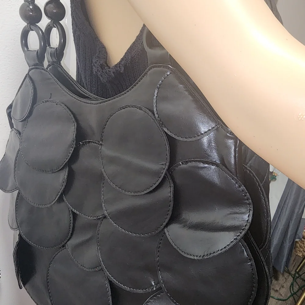 Women's Handbag - Picture 2 of 6
